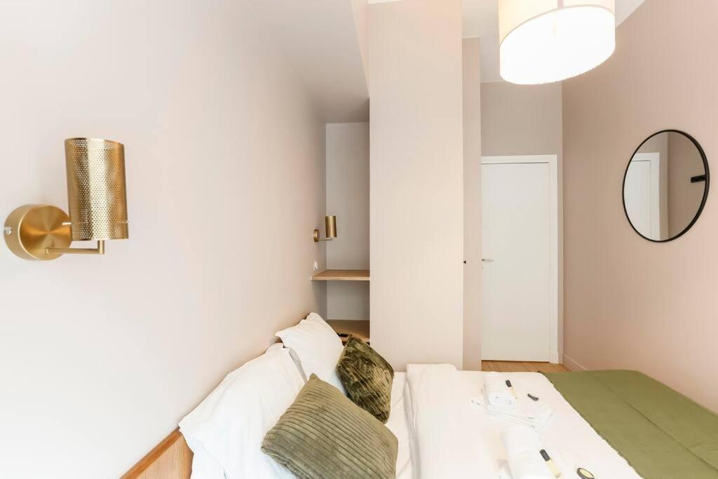 Modern 2 Bedrooms Near Louvre Париж Экстерьер фото