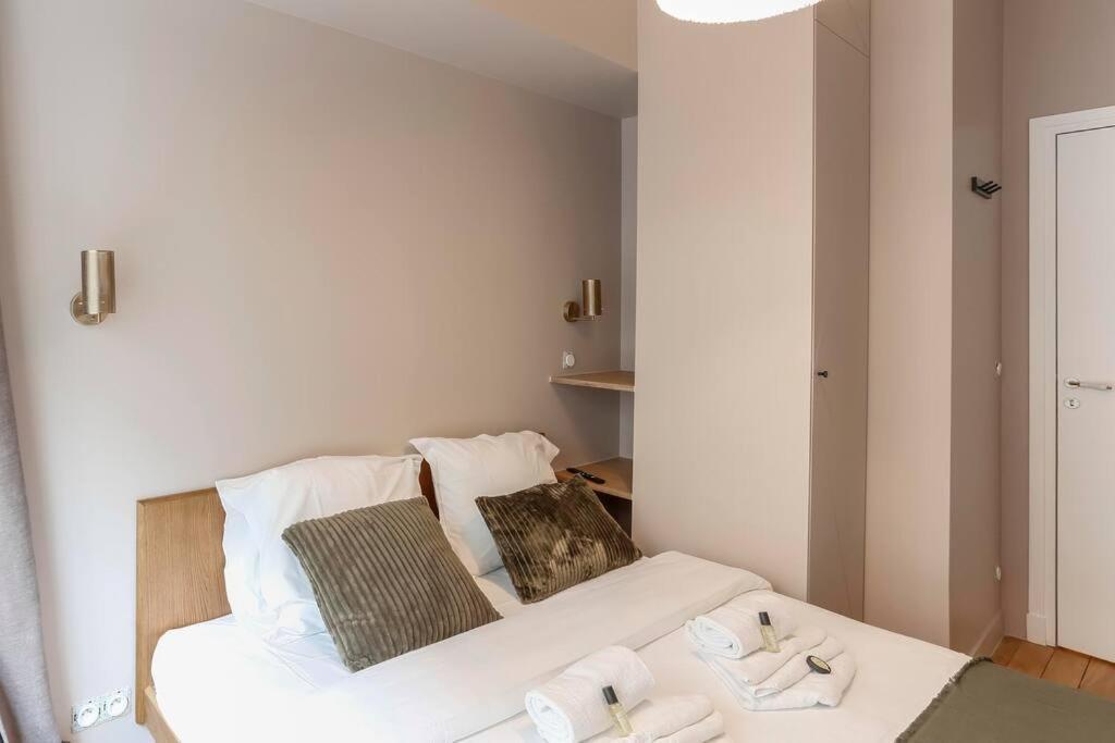 Modern 2 Bedrooms Near Louvre Париж Экстерьер фото