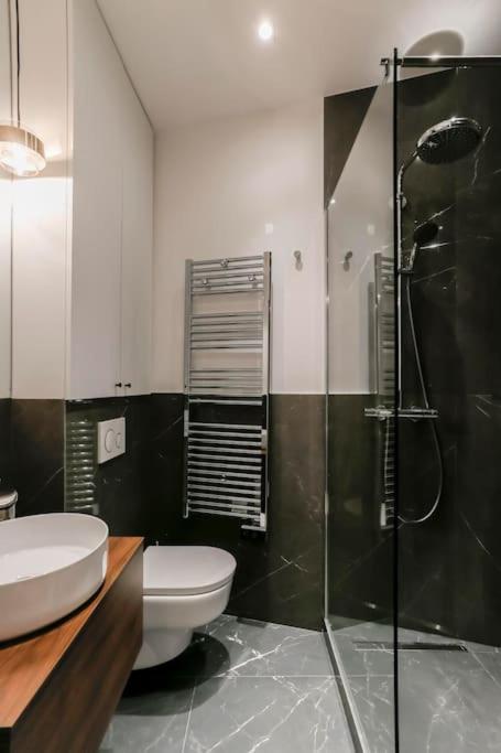 Modern 2 Bedrooms Near Louvre Париж Экстерьер фото